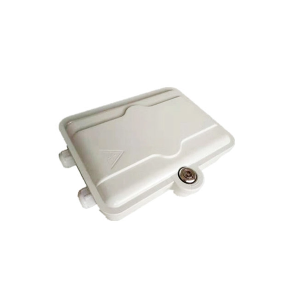 How many cables should be connected to the optical port of the switch 