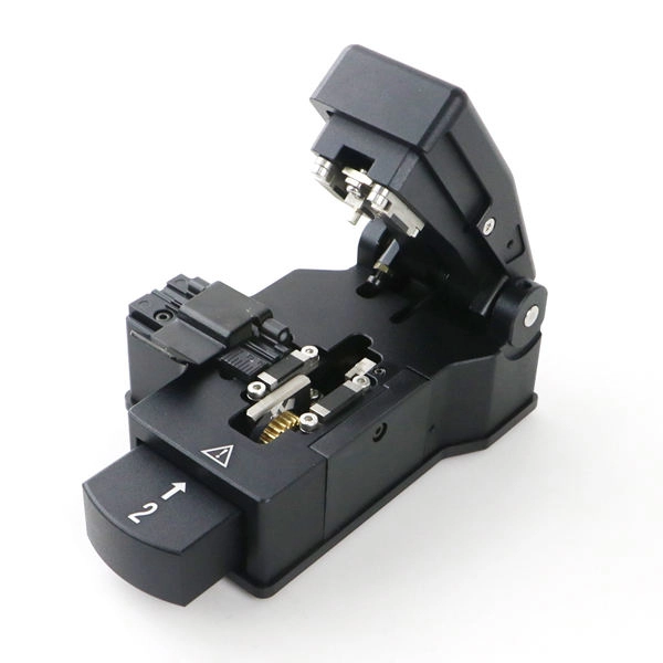 Calculation of Engineering Quantity for Dual-Core Single-Mode Fiber Optics